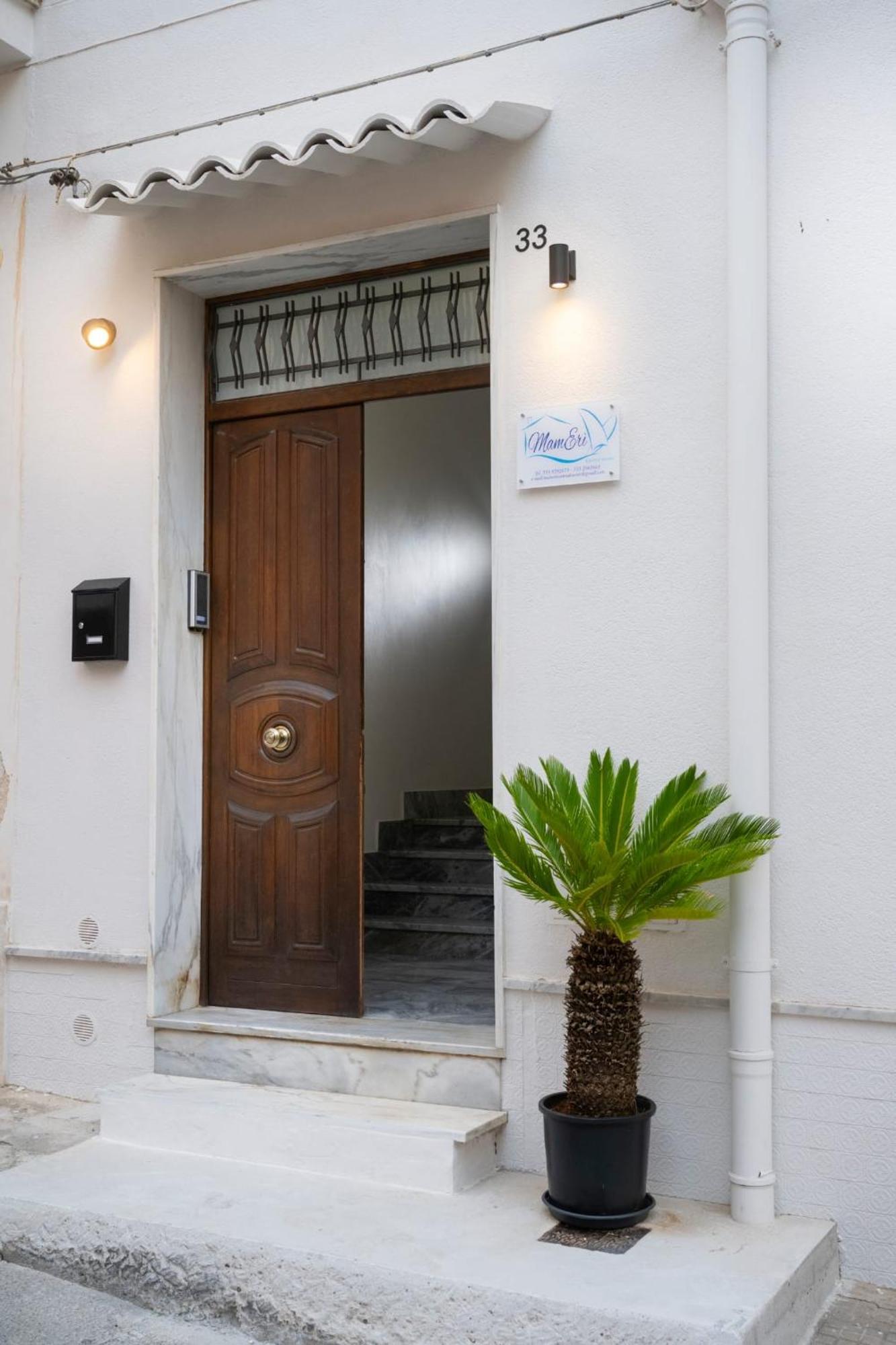 Mameri Central Rooms Castellammare del Golfo Bagian luar foto