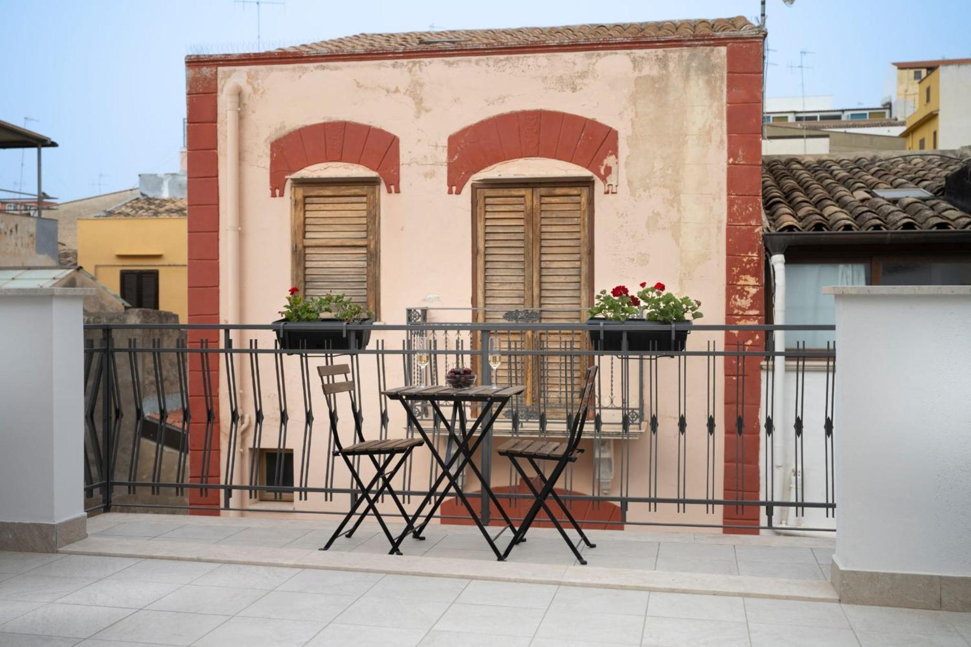 Mameri Central Rooms Castellammare del Golfo Bagian luar foto